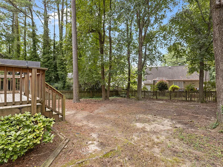 4504 Liverpool Ln — Photo 36