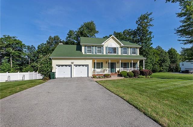 2nd image of 22 Old Hemlock Dr