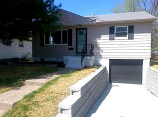 3386 Robinet Dr, Cincinnati, OH 45238