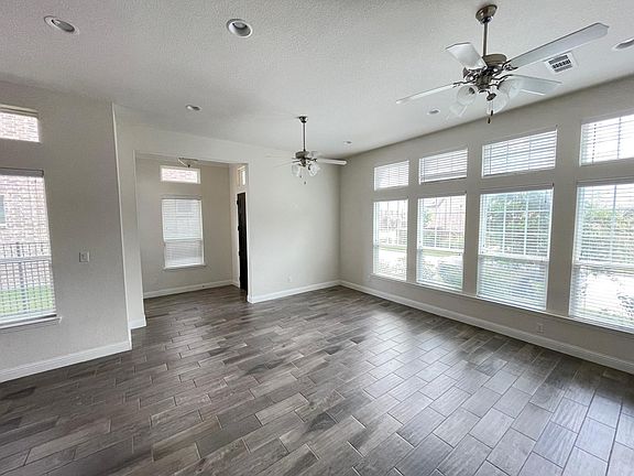 3rd image of 6908 Royal Liverpool Dr