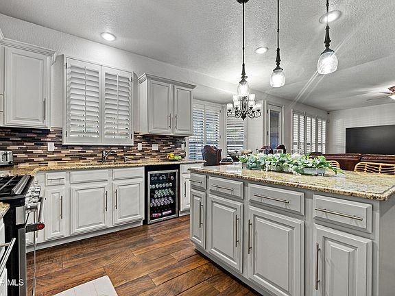 4th image of 3116 Lookout Point Pl