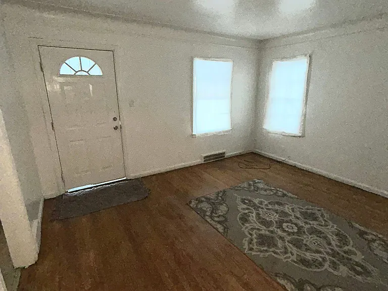 16887 Rutherford St — Photo 7