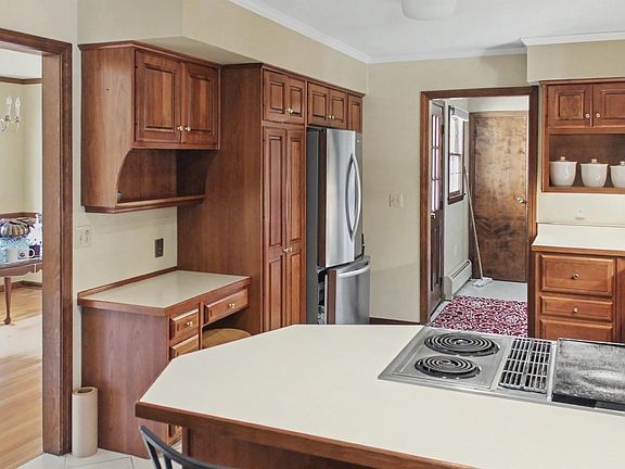5th image of 141 Rivermount Terrace