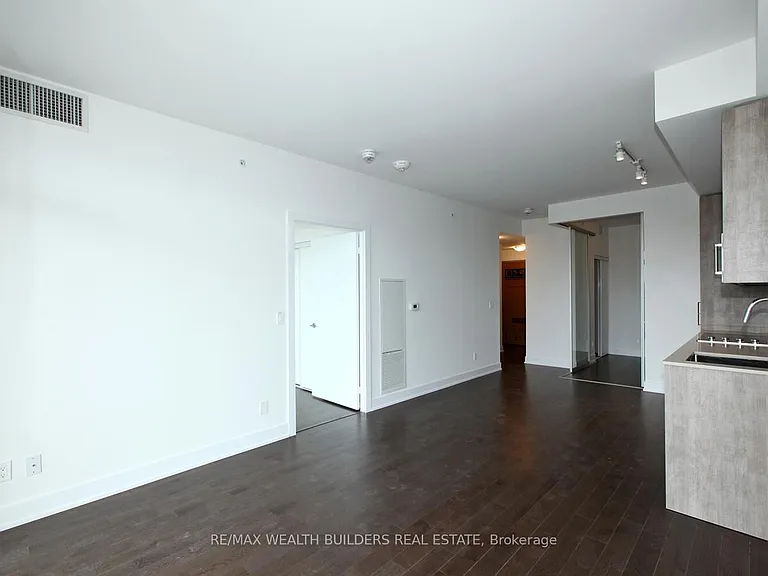 181 Bedford Rd #808 — Photo 8