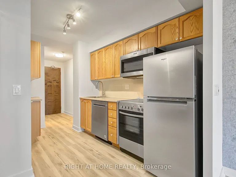 50 Lynn Williams St #803 — Photo 2
