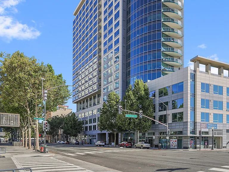 360 Residences — Photo 65