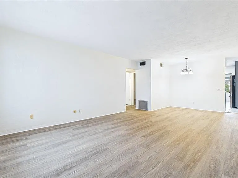 2454 Australia Way E #32 — Photo 10