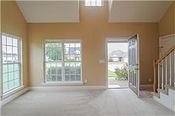 2nd image of 1401 Knoll Ln