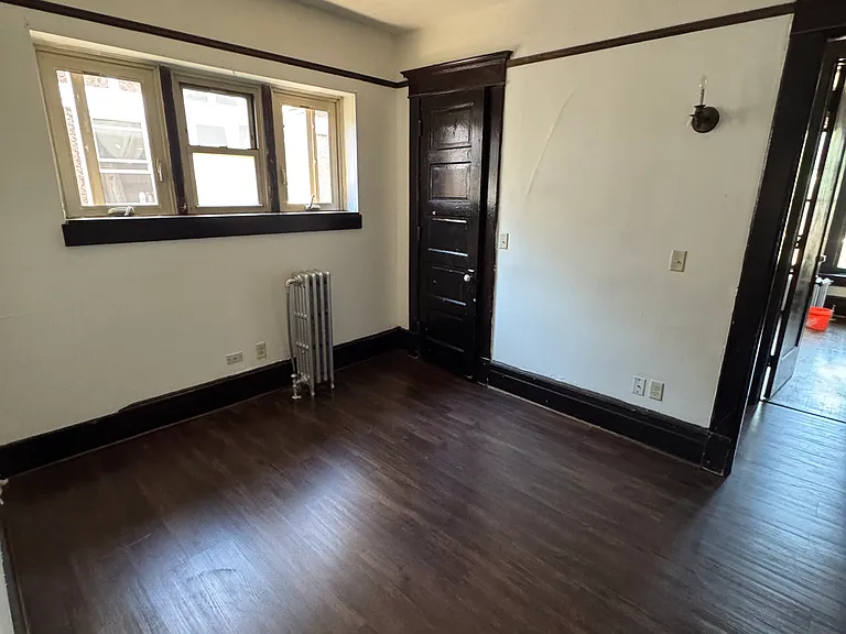 1004 S 22nd St — Photo 13