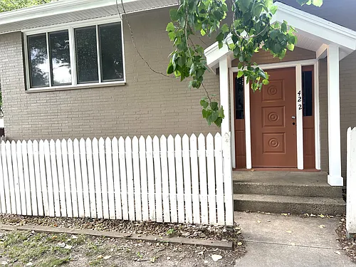 422 E Chapin St Photo 1