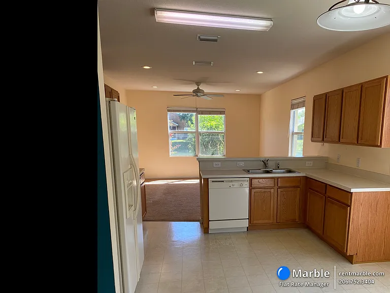 481 Cressa Cir — Photo 3