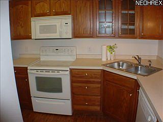 3rd image of 127 Waters Way Dr Unit 27