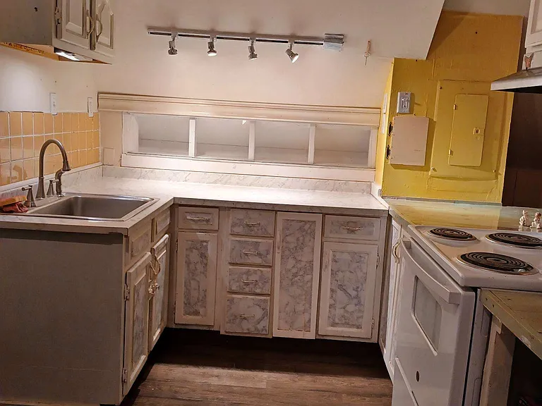 158 Sayles St #1 — Photo 6