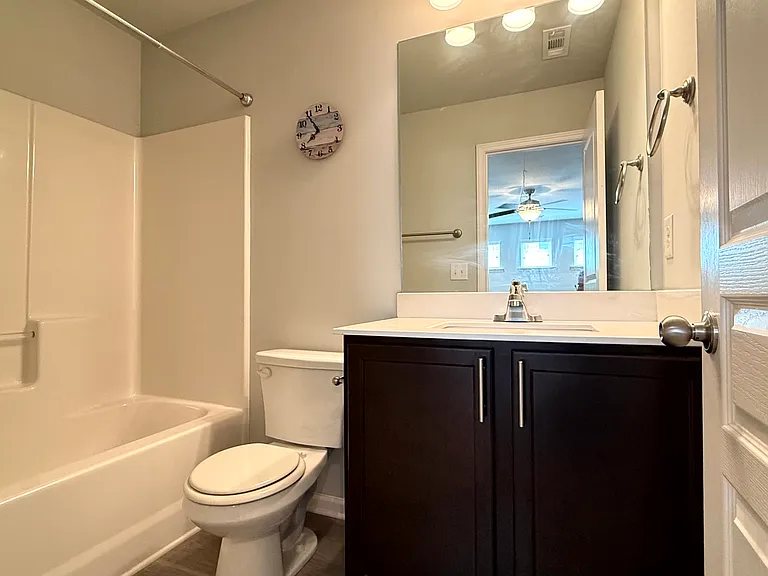 4752 Highland Ave — Photo 21