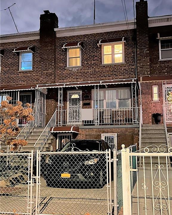1st image of 3925 De Reimer Ave