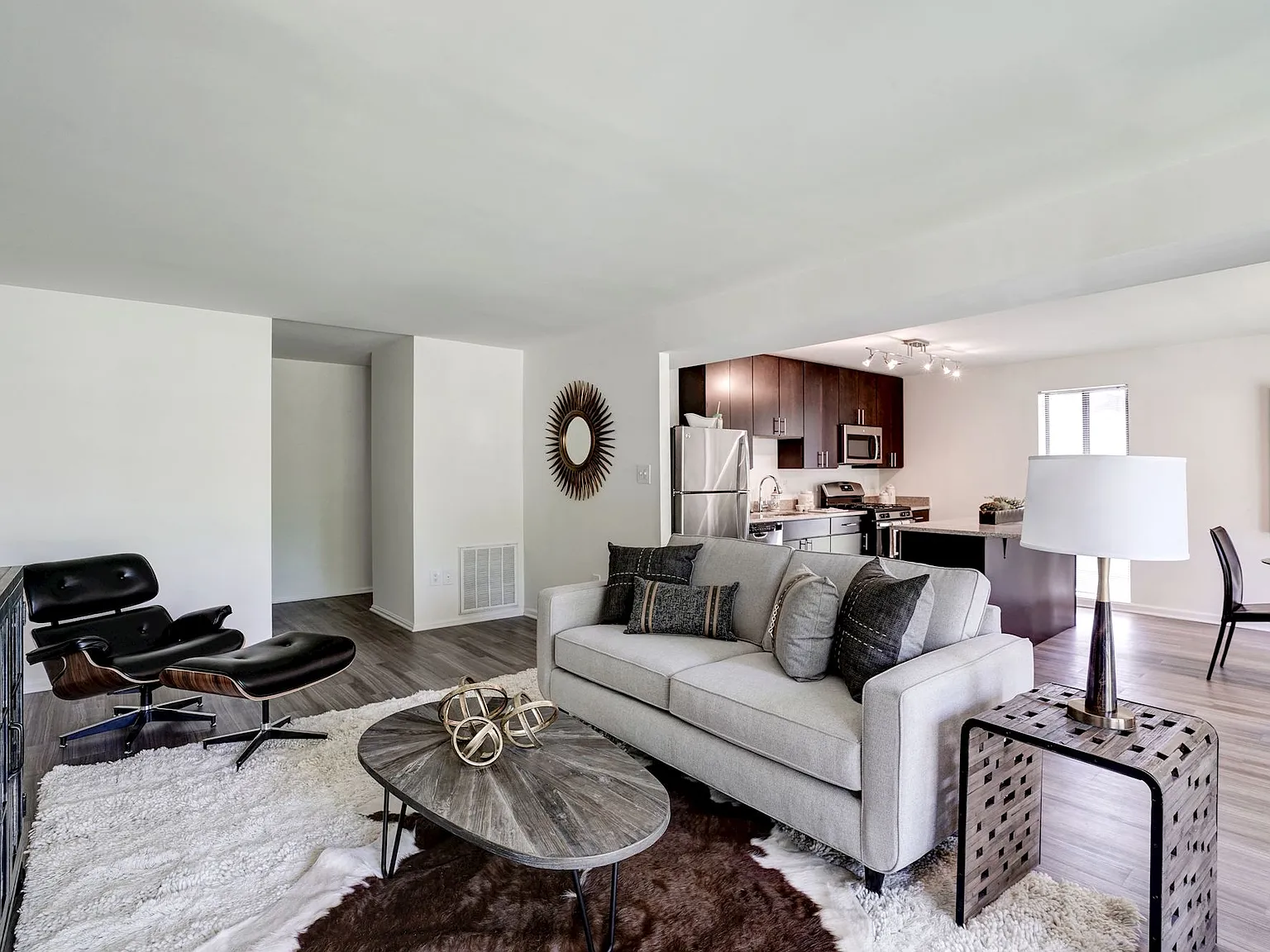 Charter Oak Apartments — Photo 2