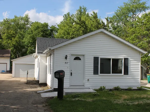 517 Victor St, Sycamore, IL 60178