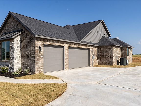 5th image of 115 Red Bud Rd