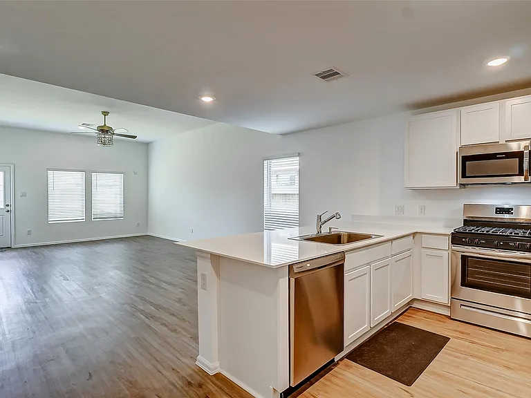 1495 Twilight Green Dr — Photo 5