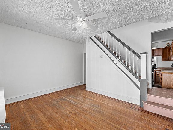 5th image of 4219 N Darien St