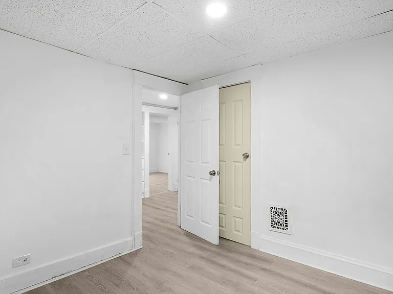 14608 Alder Ave — Photo 21