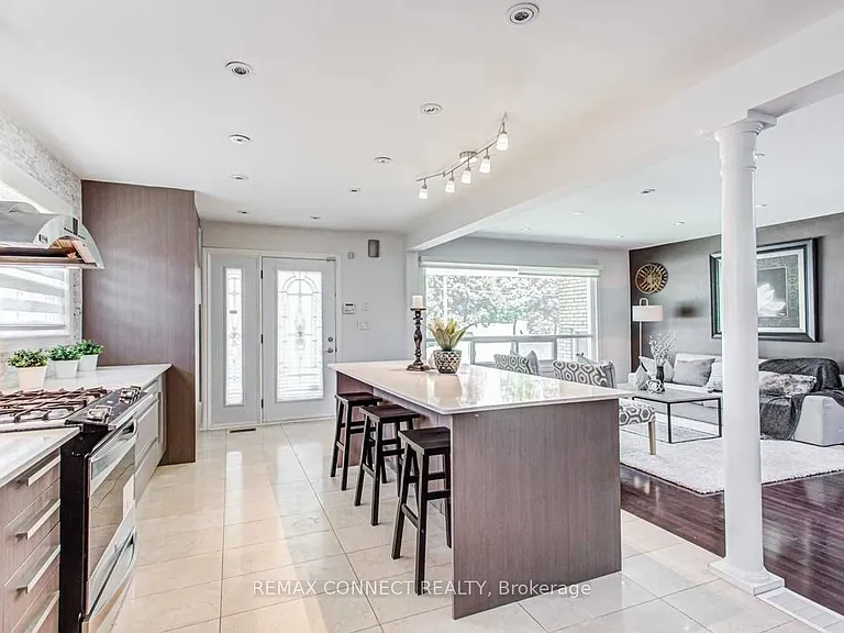 107 Sweeney Dr — Photo 7