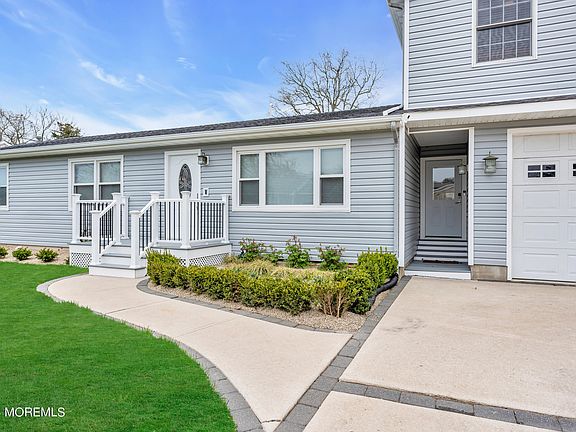 4th image of 2409 5th Avenue