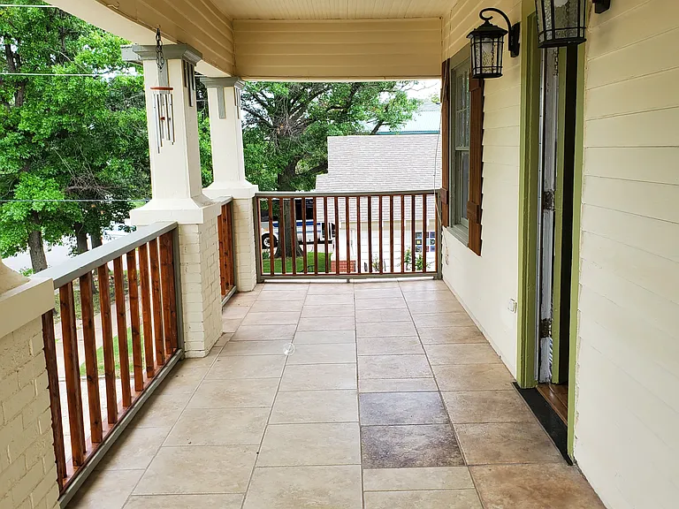 1230 NW 28th St #1230 — Photo 2