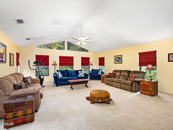 4th image of 5815 Spruce Creek Woods Dr