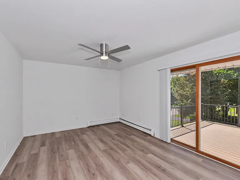 W330N4339 Lakeland Dr #B — Photo 13