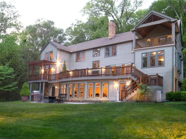 13 Edna Court, Brookfield, CT 06804