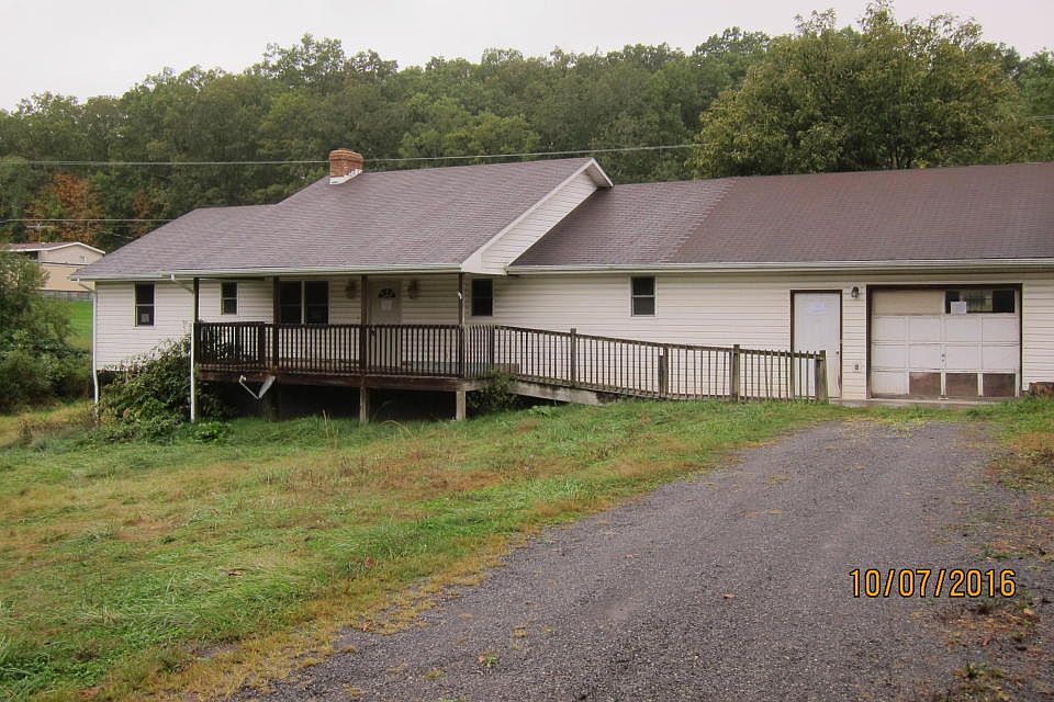 1st image of 590 Ike Clark Cir