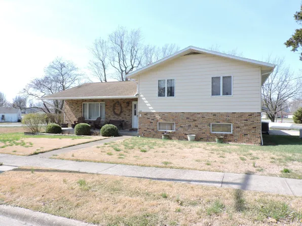 202 S Cherry St, Campbell Hill, IL 62916