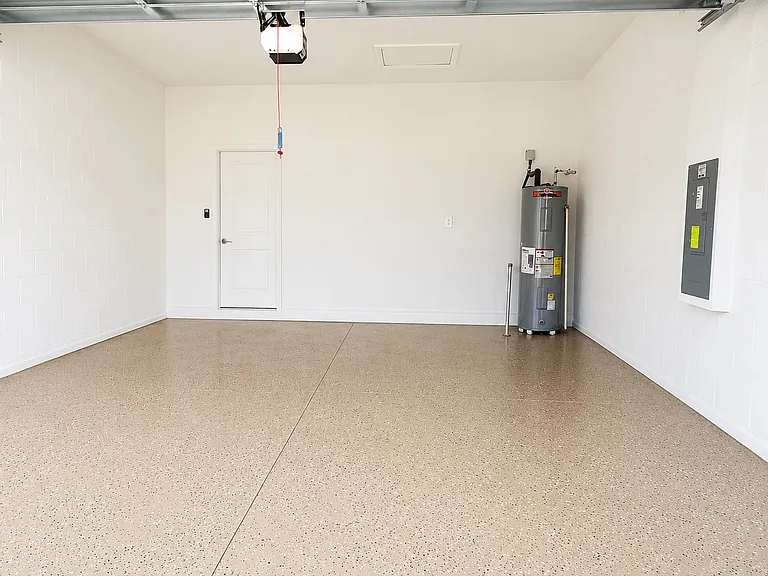 18195 Pleasantview Blvd — Photo 21