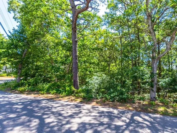 35 Sterling Road, Harwich, MA 02645