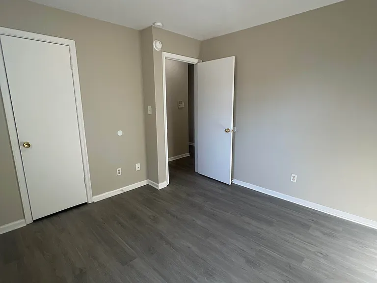 12100 Deerhurst Dr — Photo 28