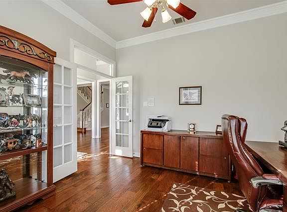 5th image of 6410 Meade Dr