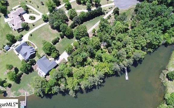 4th image of 111 Waterford Dr