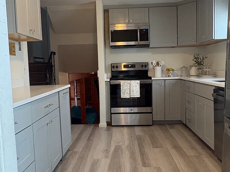 87 Westfield Dr — Photo 3