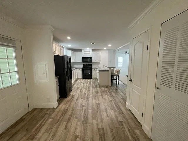 3 bed, 2.0 bath, 1372 sqft, $1,699 — Photo 2