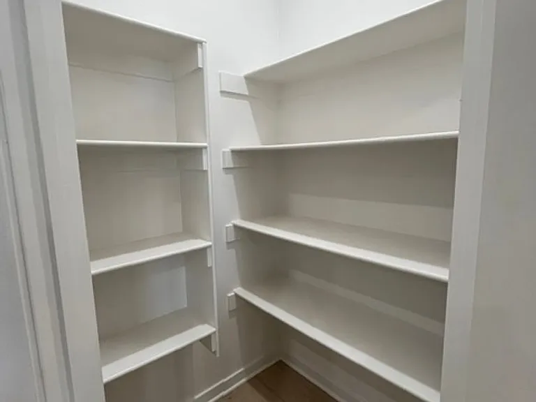 5910 Chiefs Ave — Photo 4