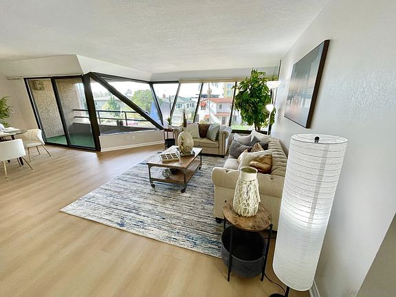 3rd image of 230 W Laurel St Unit 201