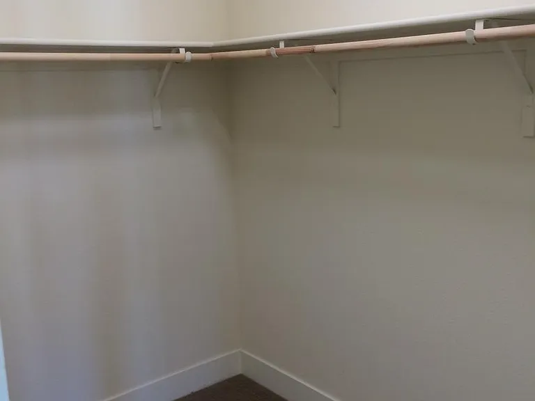 Master Walk-in