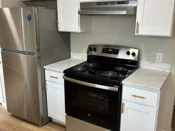 41 White St #1, New York Mills, NY 13417