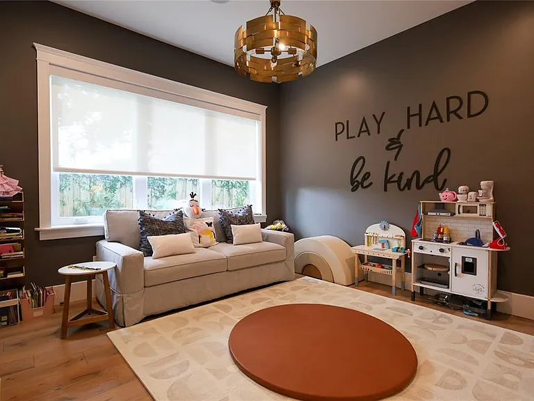 2402 W Parkland Blvd — Photo 20