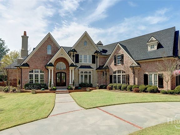 2nd image of 135 Puttenham Crossing