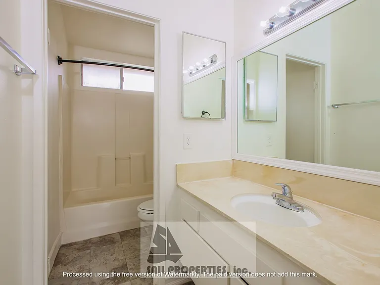 8461 Lomond Dr — Photo 15