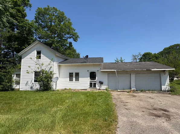 213 Clinton St, Dowagiac, MI 49047