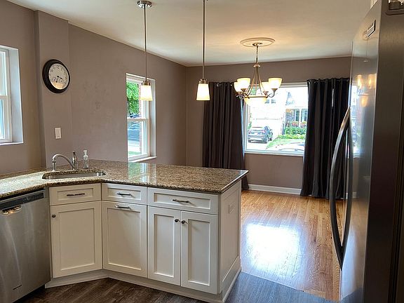 3rd image of 8620 Eulalie Ave