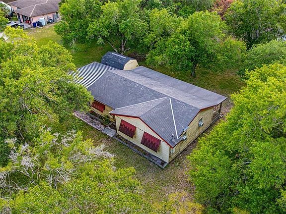 3rd image of 20681 Jamie Rd
